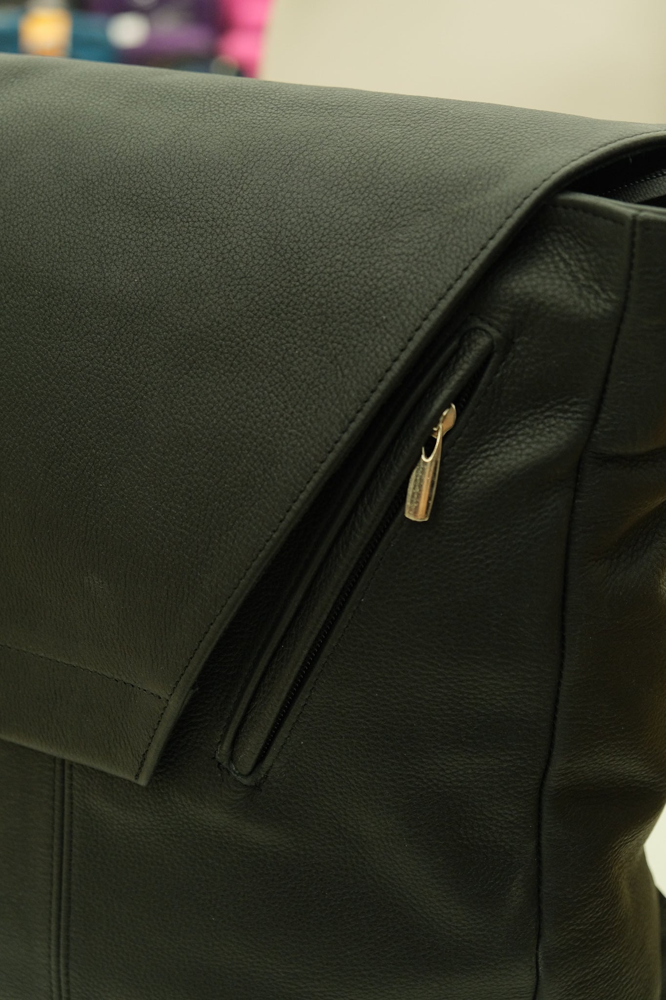 Lietuvių gamybos natūralios odos kuprinė