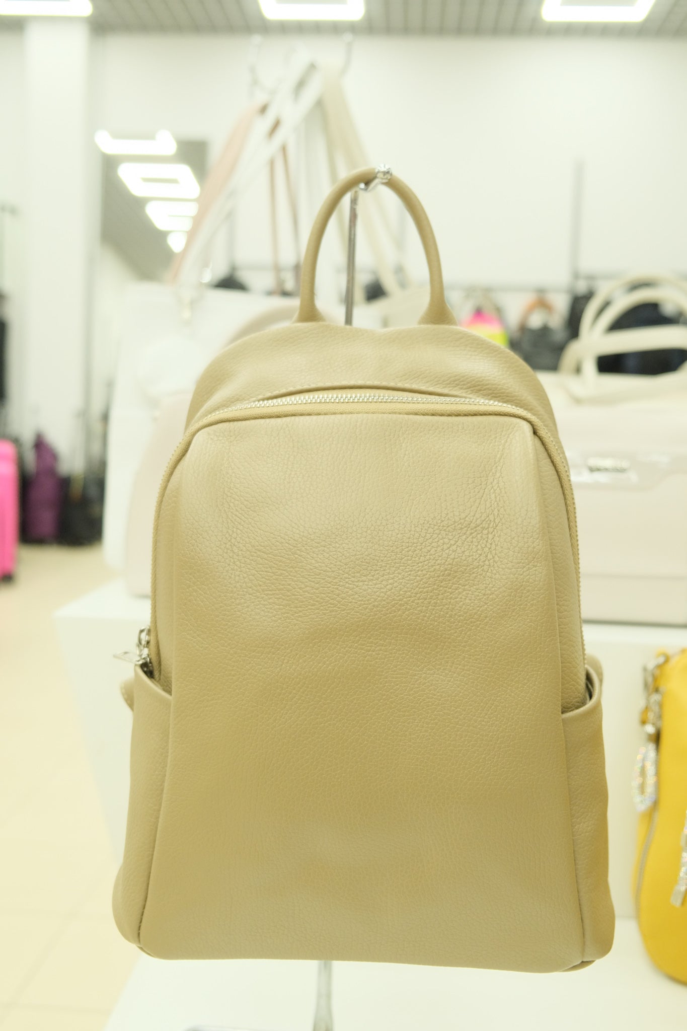 Natūralios odos kuprinė