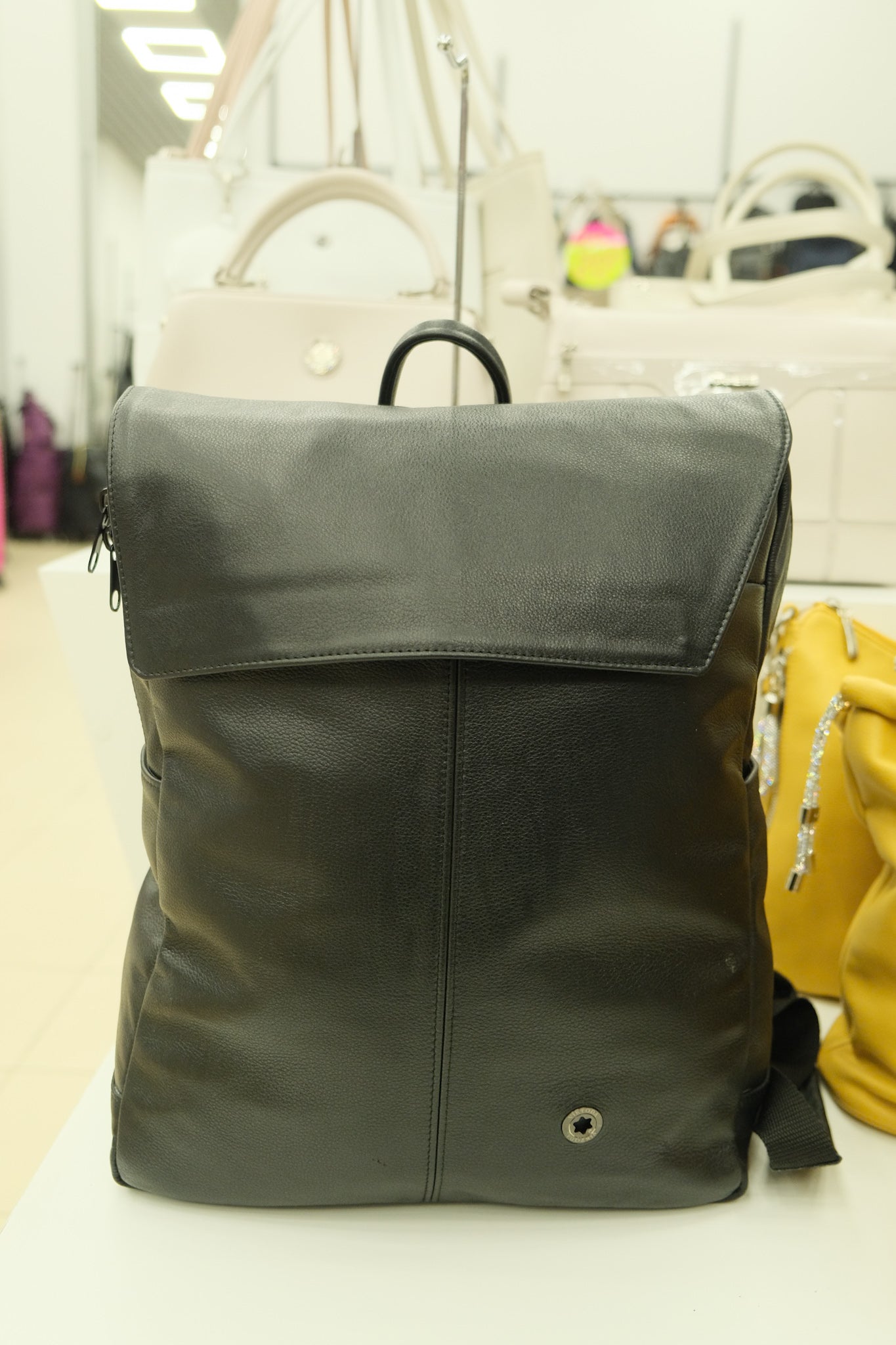 Lietuvių gamybos natūralios odos kuprinė