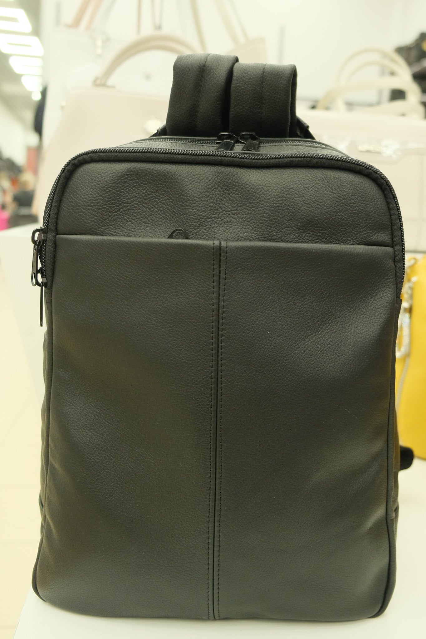 Lietuvių gamybos natūralios odos kuprinė